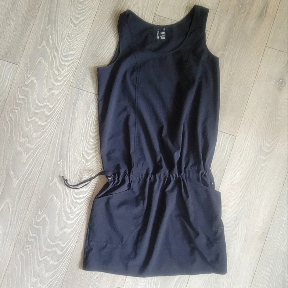 Arc'teryx Dress - Picture 1 of 5